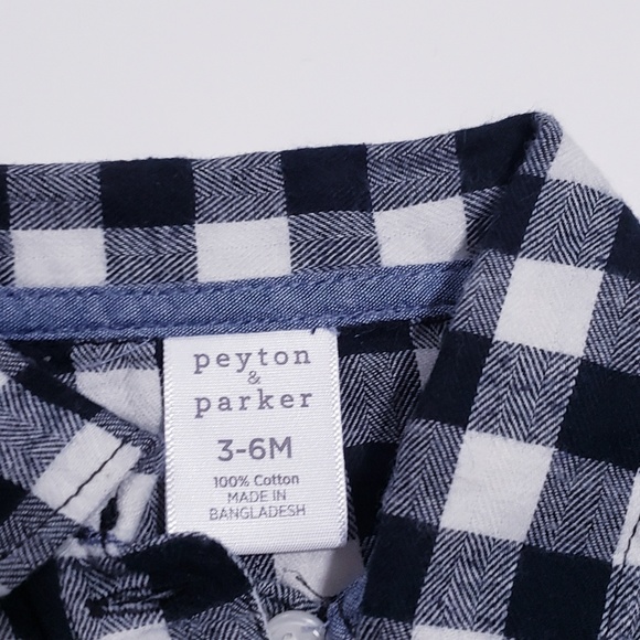3/$20 ๐๏ธ Baby Girl Plaid Shirt Size 3-6 months - Picture 3 of 4